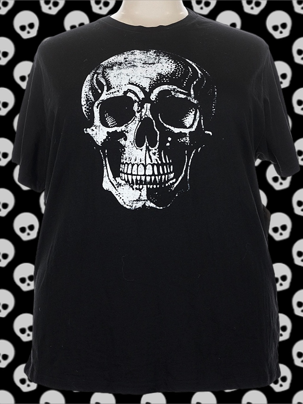 Black Skull Glow in the Dark Graphic Tee - 3XL (54 -56) NWT